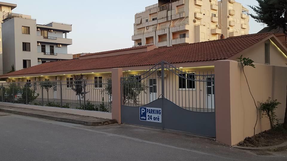 Vila Ivina Дуррес Екстер'єр фото